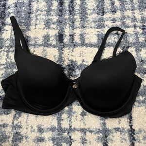 Black victoria’s secret lightly lined bra